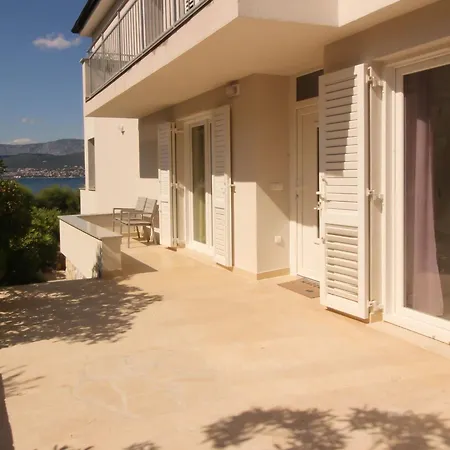 Apartamento Kristijan By Interhome